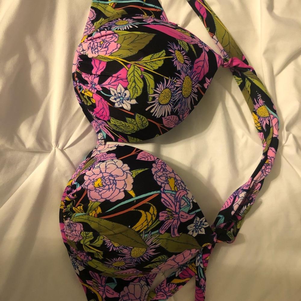 Victorias Secret Very Sexy Bikini Top - 34 DD